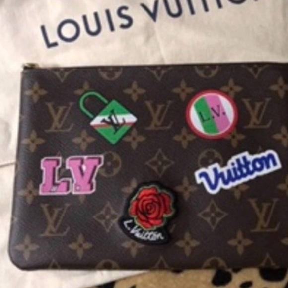 👑✅PRICE FIRM✅AUTHENTIC Louis Vuitton City Pouch. NO Strap - Picture 9 of 15